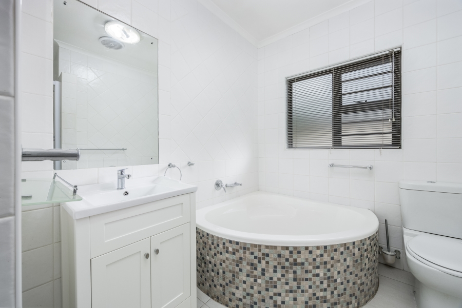 4 Bedroom Property for Sale in Soneike Western Cape
